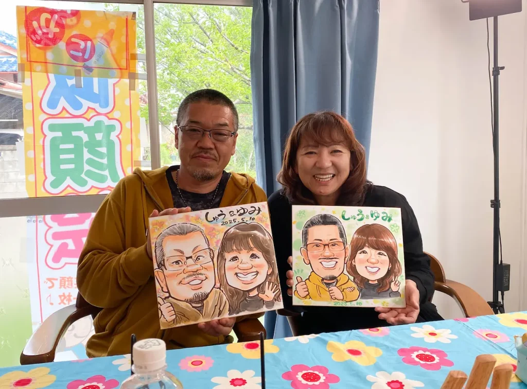 大磯町のアトリエ咲楽絵(似顔絵作画)の様子